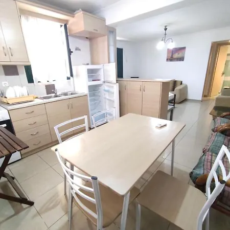 Karavela 's House 1 Διαμέρισμα