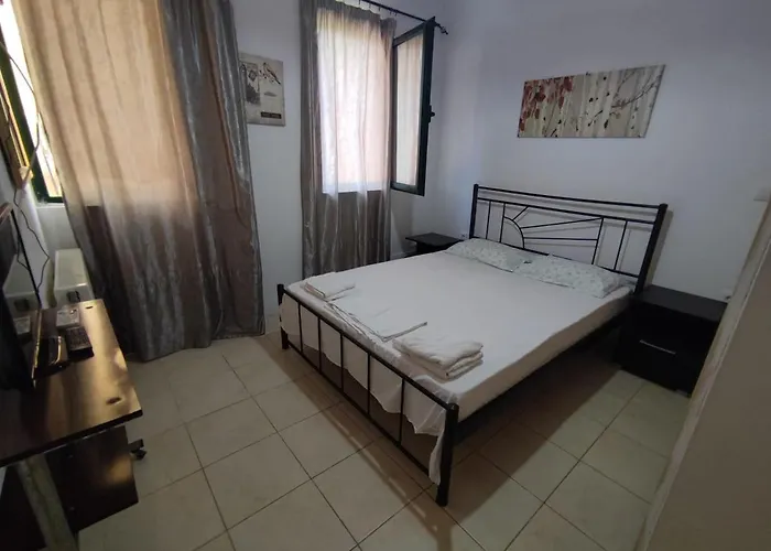 Karavela 's House 1 *